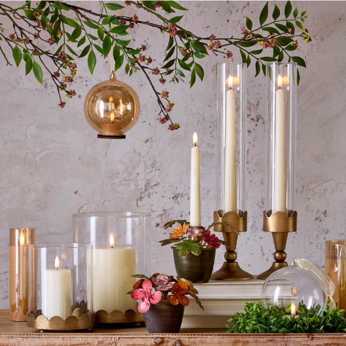 5.5" Clear Ornament with Ivory Tealight
