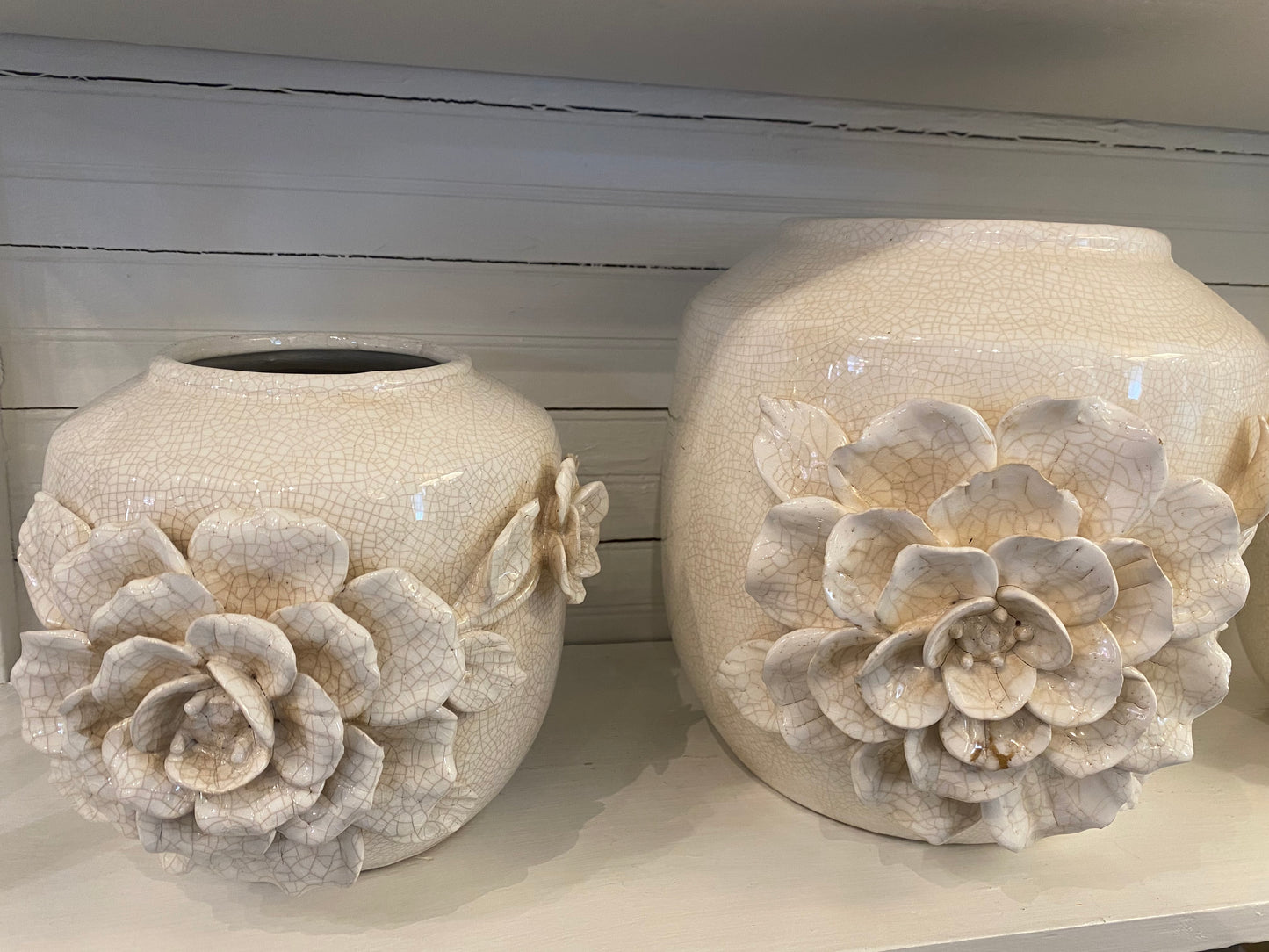 Cream Ceramic Crackled Vase w/Raised Roses