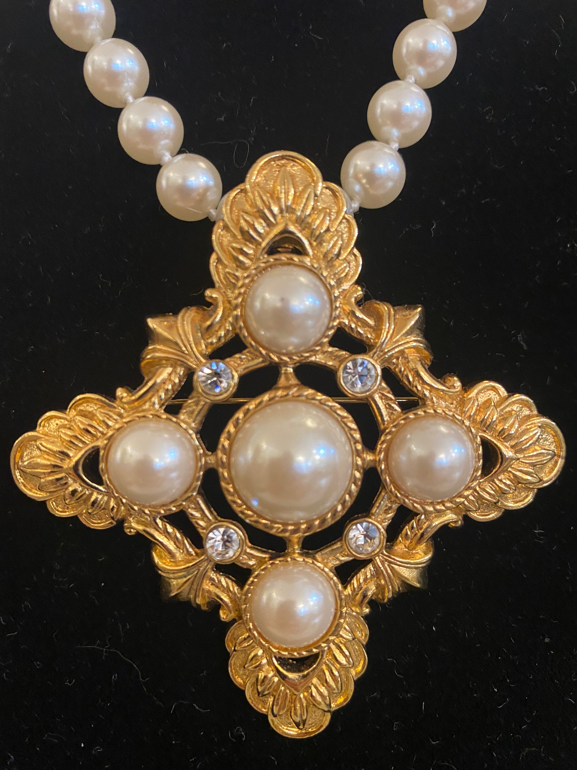 6" Vintage Pearl Necklace w/ Removable Brooch Pendant  