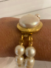Load image into Gallery viewer, Pearl Bracelet W/ Pearl Clamp