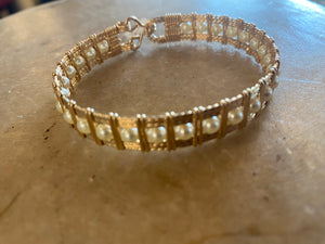 Twisted Wire Bangle W/Pearls (Medium)