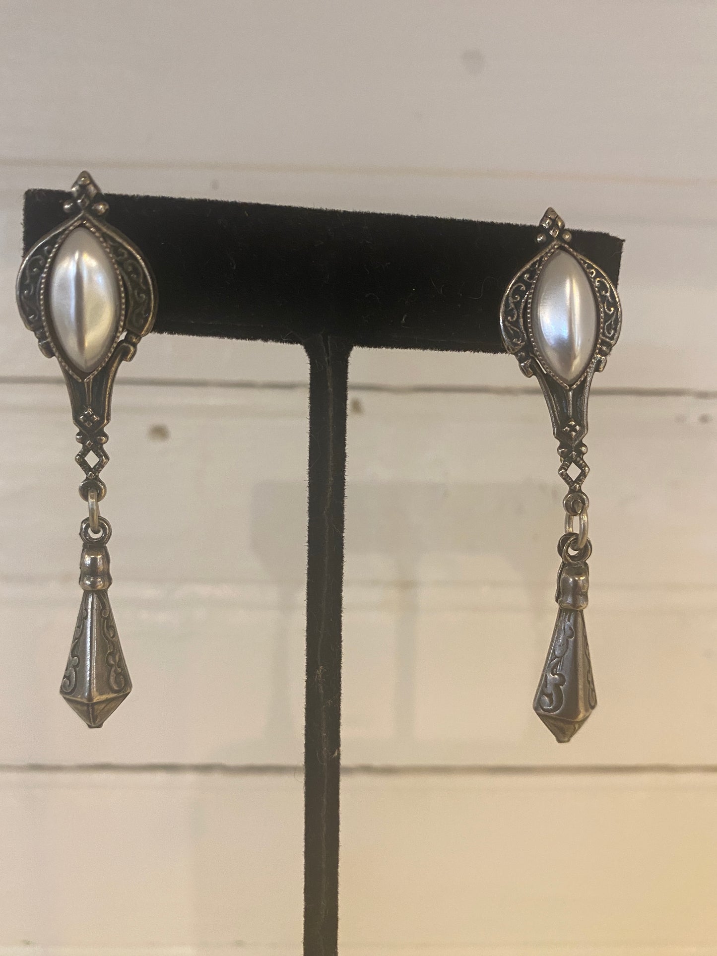 Silver/Pearl Earrings