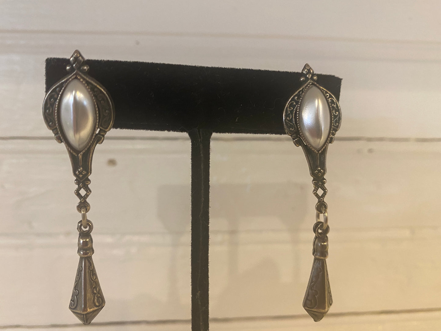 Silver/Pearl Earrings