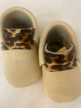 Load image into Gallery viewer, Children Moccasins