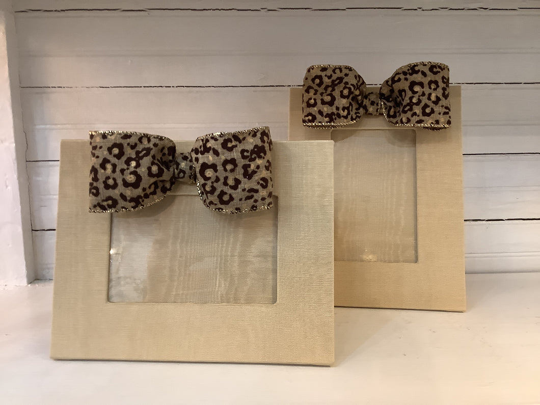 Frame With Cheetah Bow
